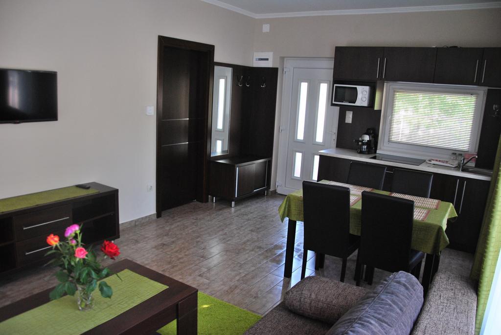 Panyi Apartman Siofok Oda fotoğraf